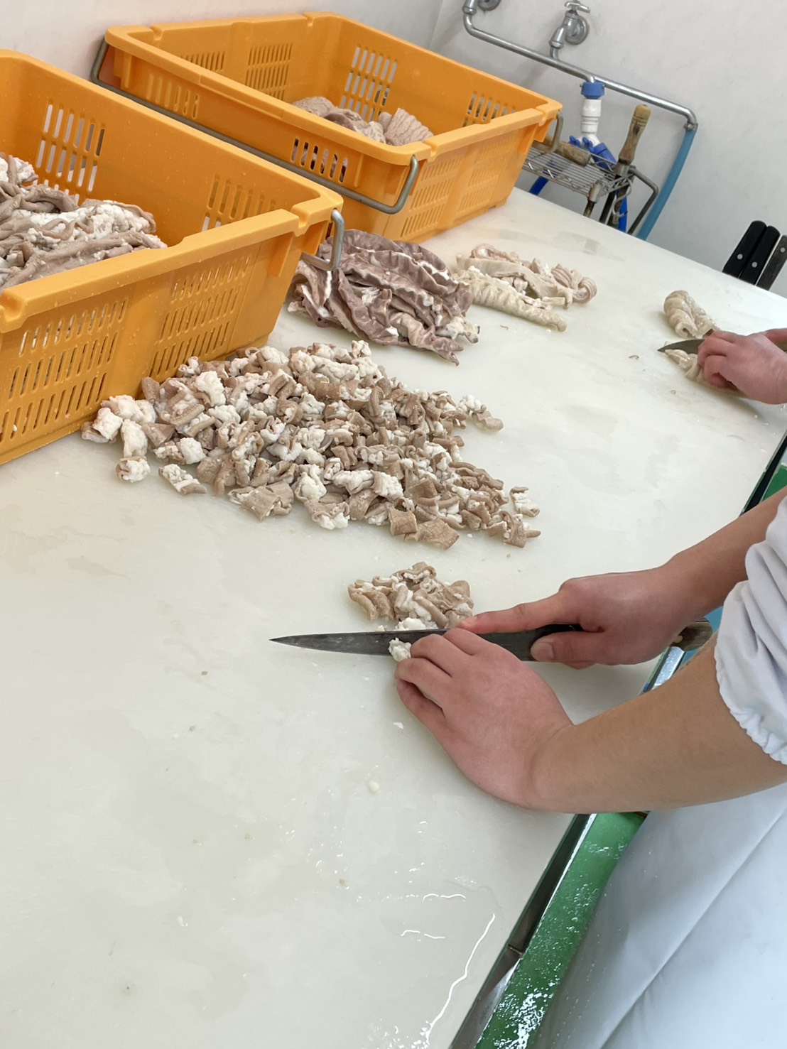 「食感を揃える、確かな包丁仕事」